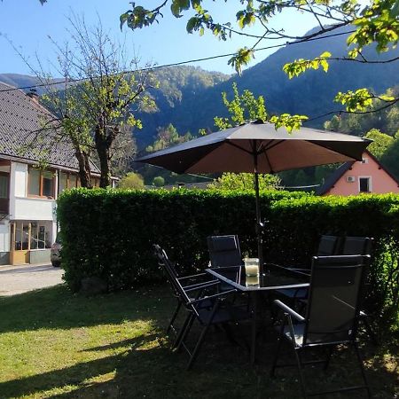 Apartma Soca Oasis Srpenica Luaran gambar