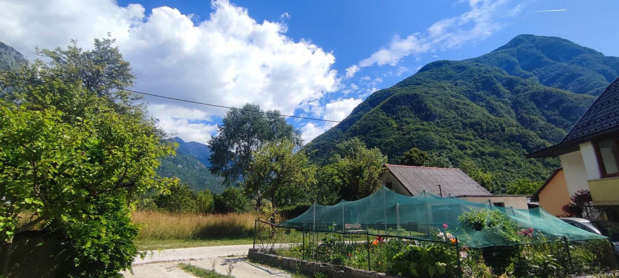 Apartma Soca Oasis Srpenica Luaran gambar